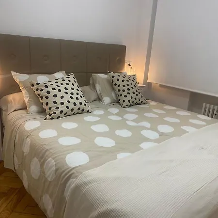 Centro Cabrales 31 Χιχόν