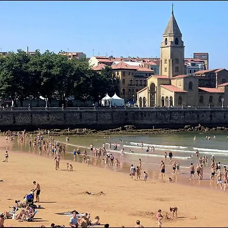 Centro Cabrales 31 * Χιχόν