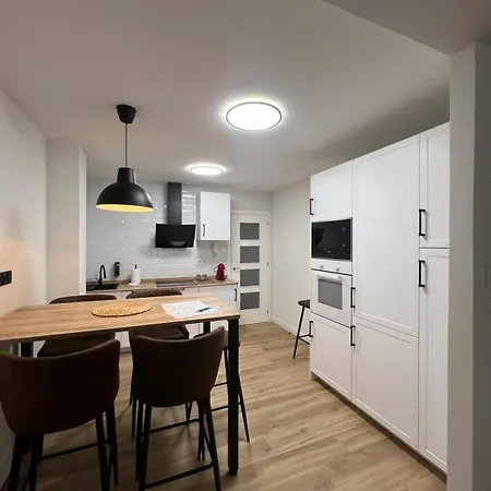 Διαμέρισμα Centro Cabrales 31 *